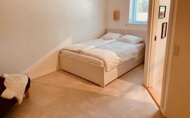 Uforstyrret Og Moderne Lägenhet Gadstrup Exteriör bild